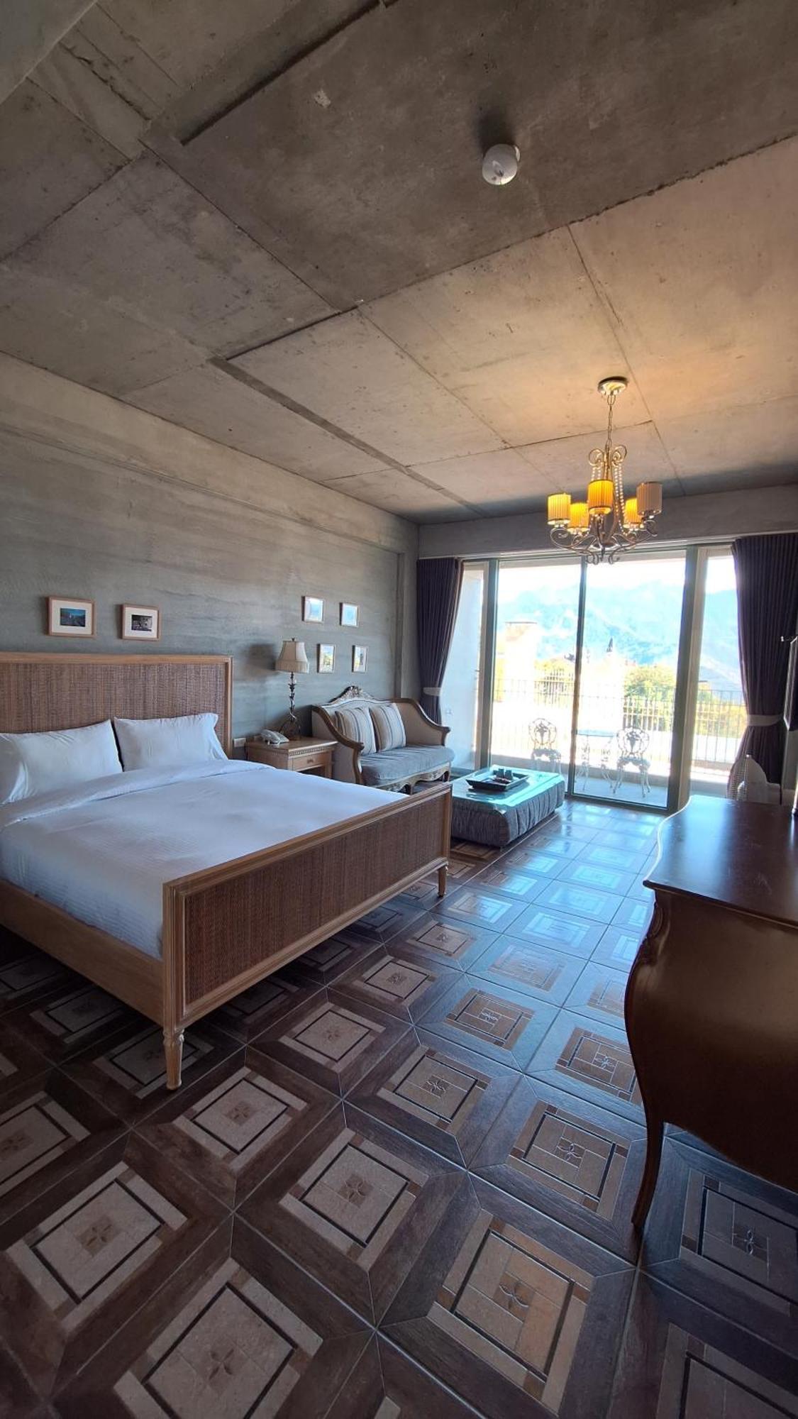 仁愛郷 Moose & Squirrel Bed & Breakfast エクステリア 写真