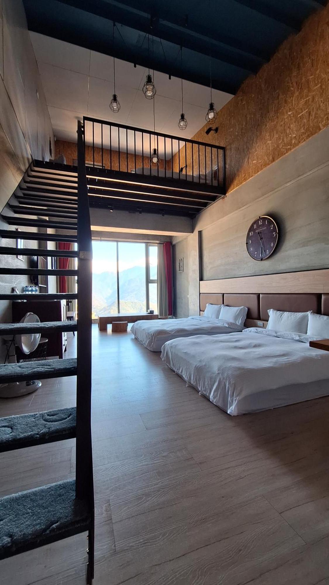 仁愛郷 Moose & Squirrel Bed & Breakfast エクステリア 写真