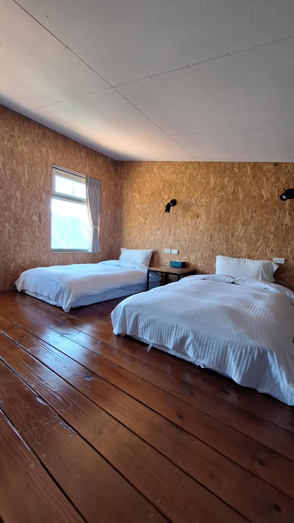 仁愛郷 Moose & Squirrel Bed & Breakfast エクステリア 写真