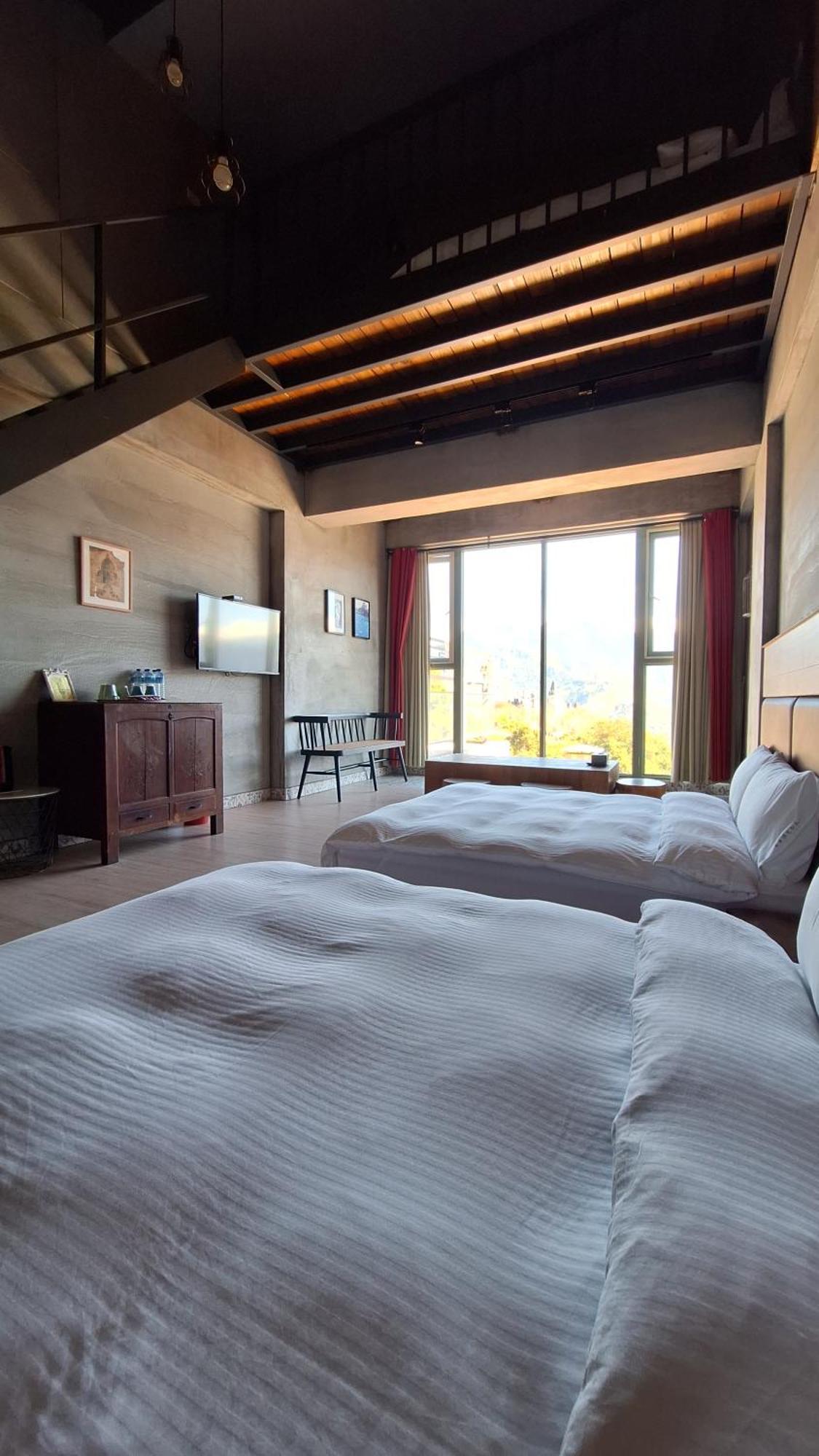 仁愛郷 Moose & Squirrel Bed & Breakfast エクステリア 写真