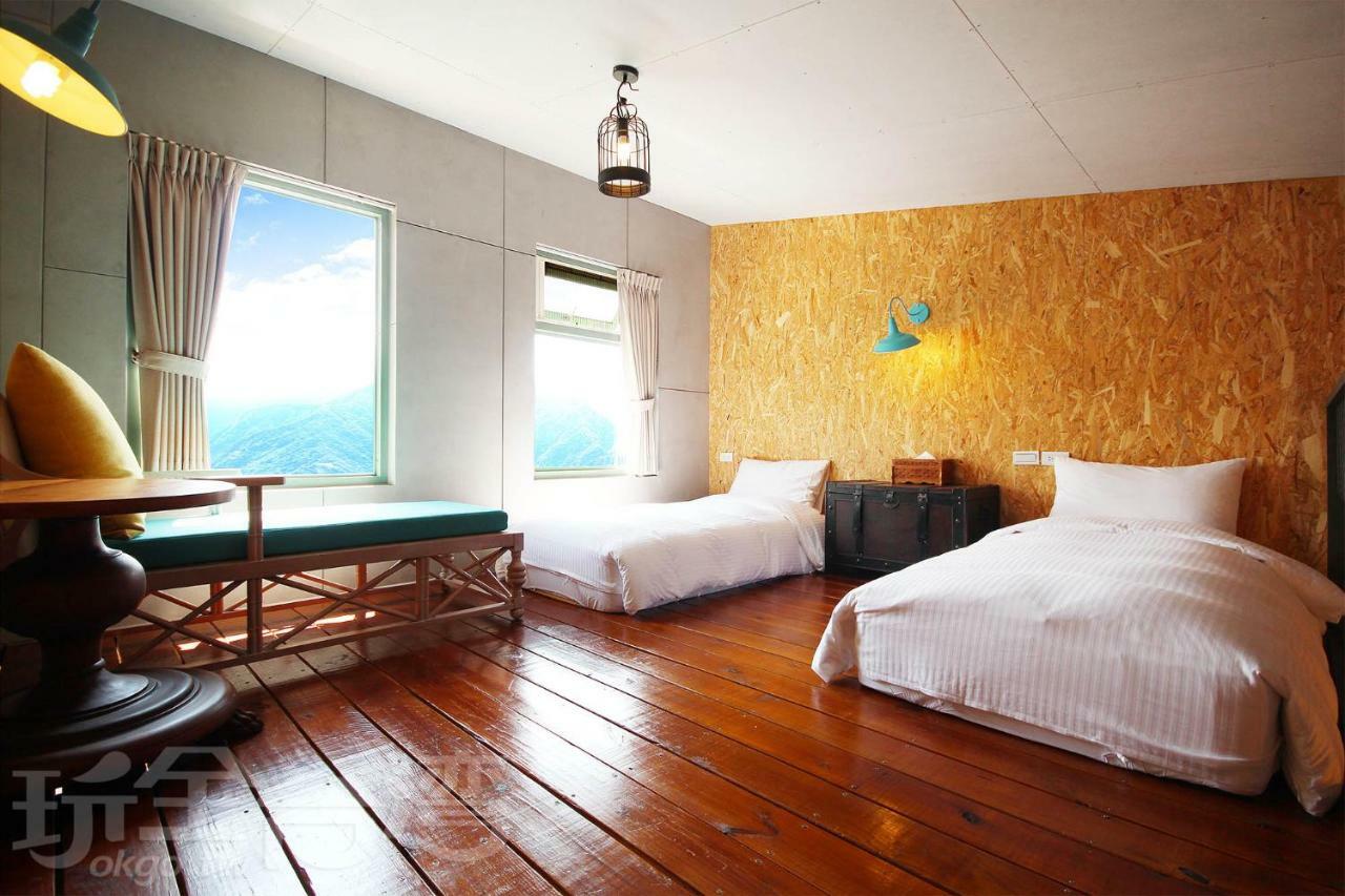 仁愛郷 Moose & Squirrel Bed & Breakfast エクステリア 写真